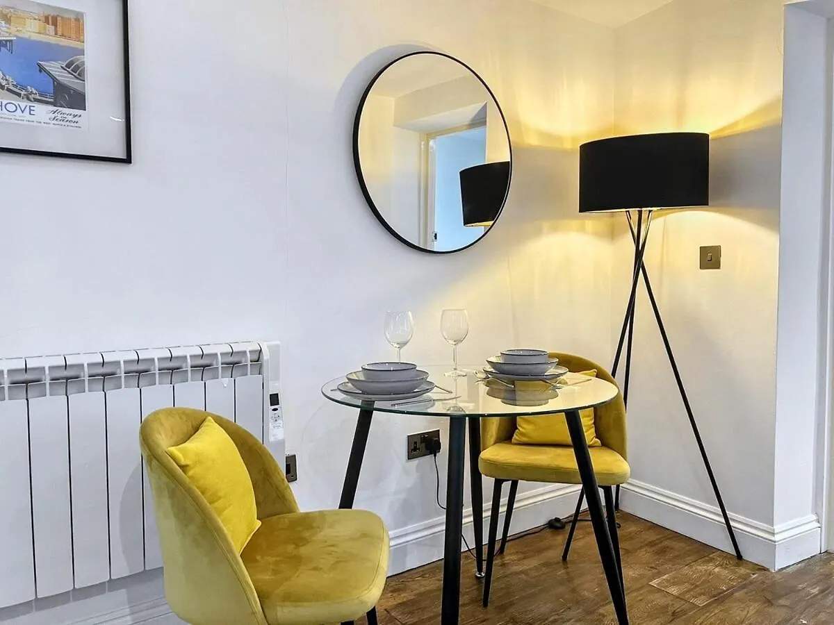 The Beach Garden Flat Brighton 0*,
